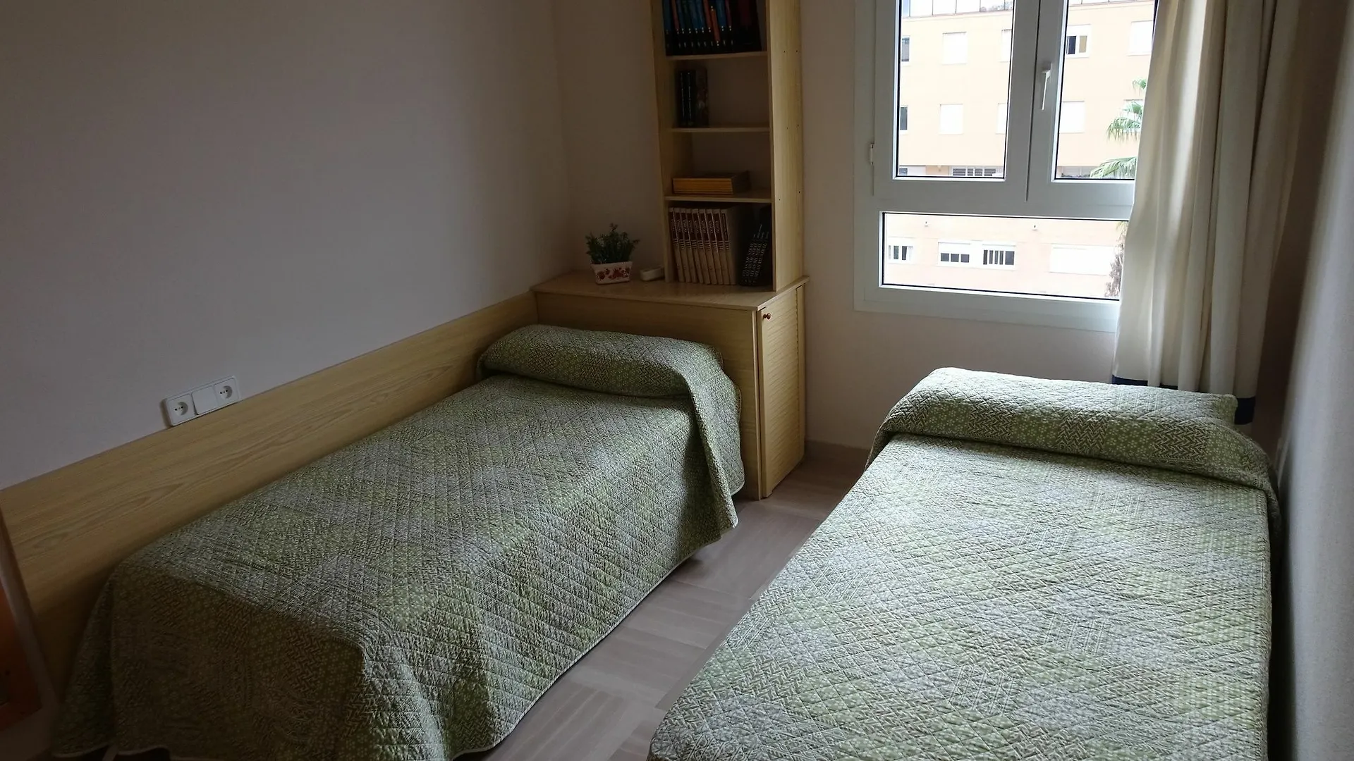 Piso Exclusivo En Zona Residencial. Manolete Apartment Cordoba
